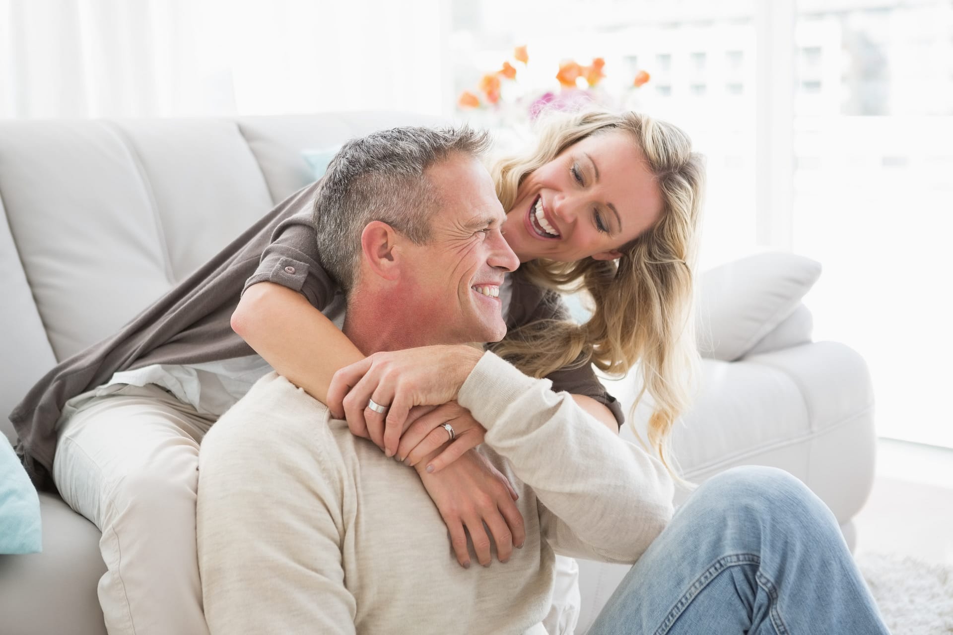 what does it mean to feel secure in a relationship couple sitting together peacefully