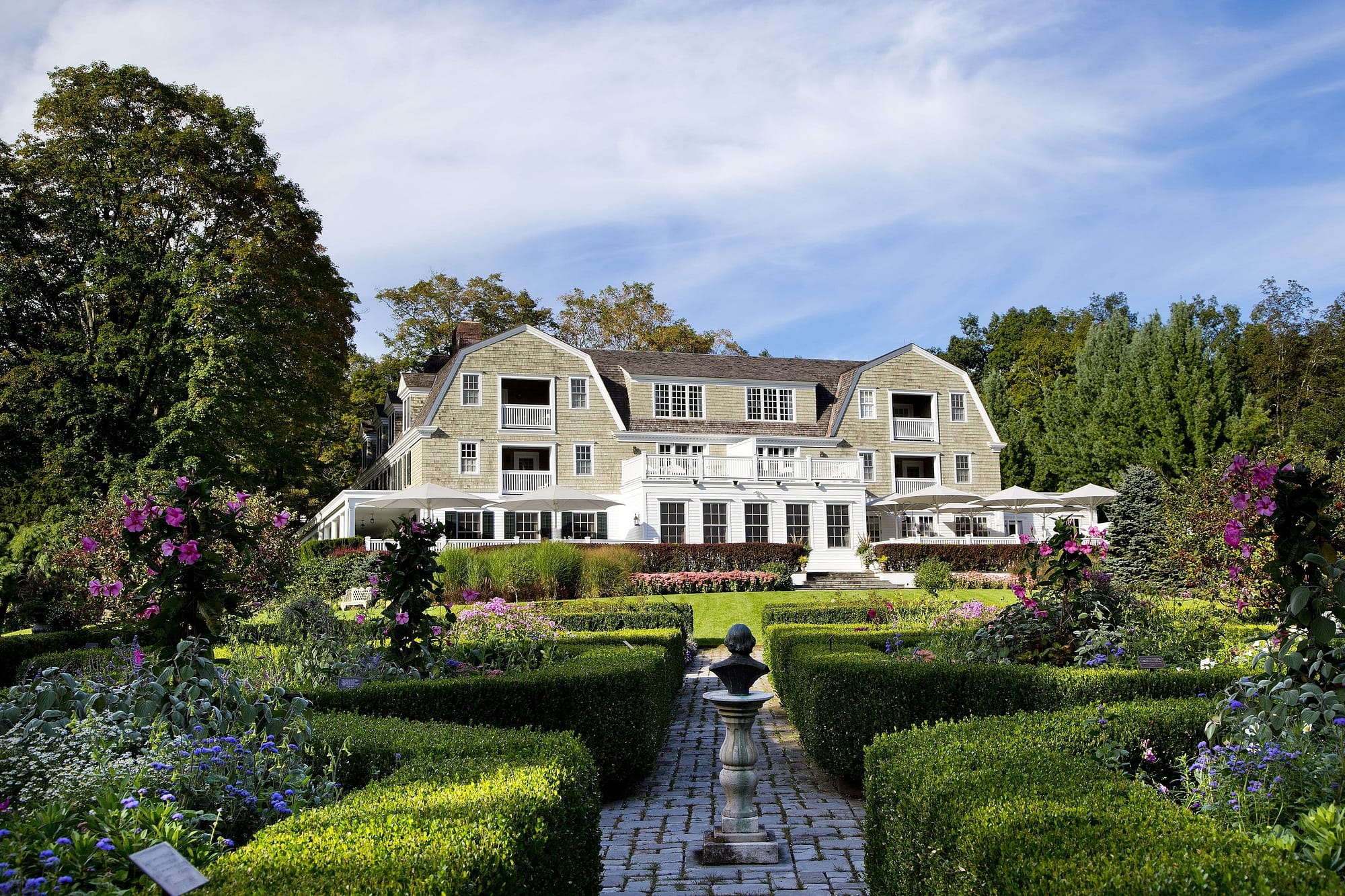 Building view of Mayflower Inn & Spa, Auberge Resorts Collection