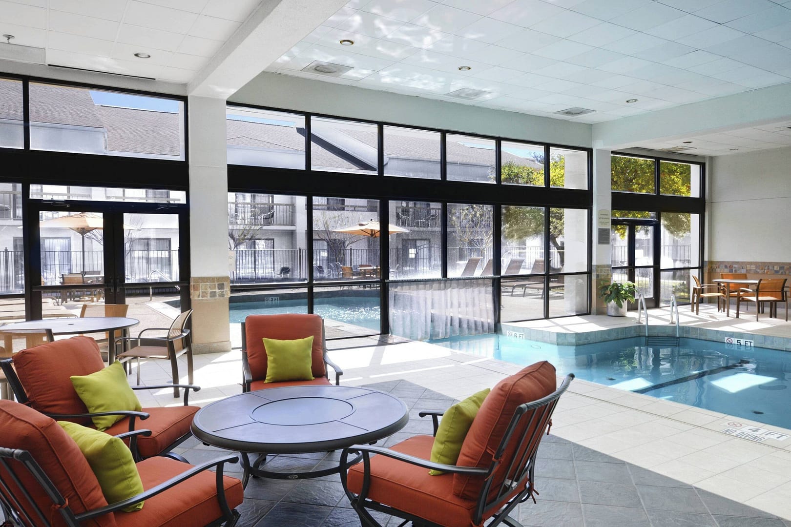 Courtyard by Marriott Dallas Arlington/Entertainment District