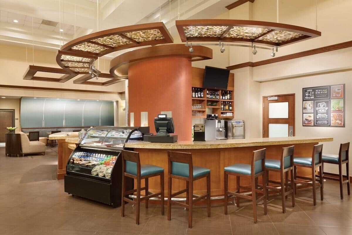 Bar view of Tulsa South Medical Hotel & Suites