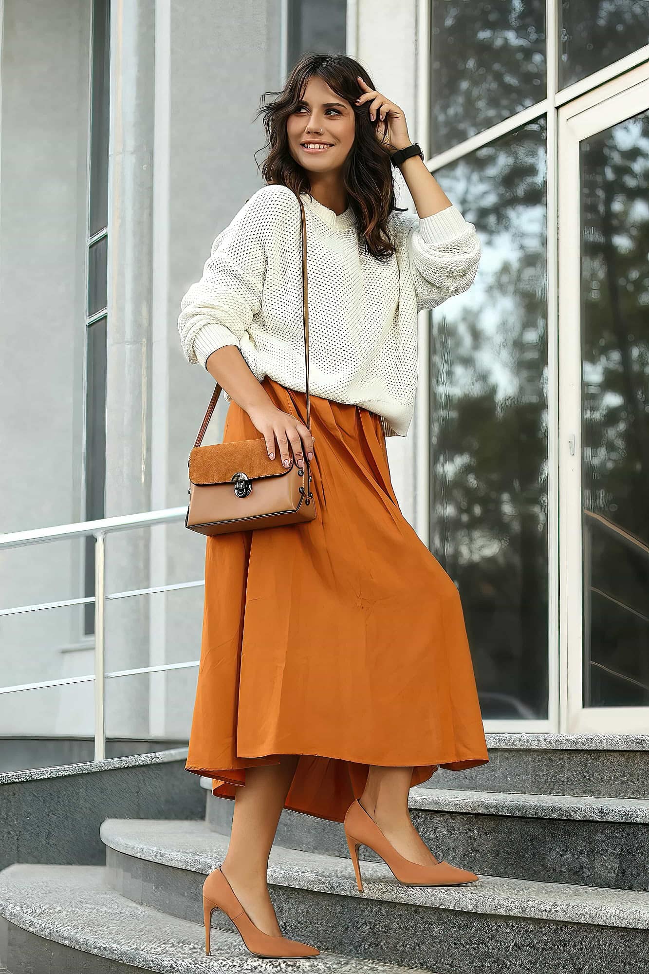 Woman in simple, classic clothing