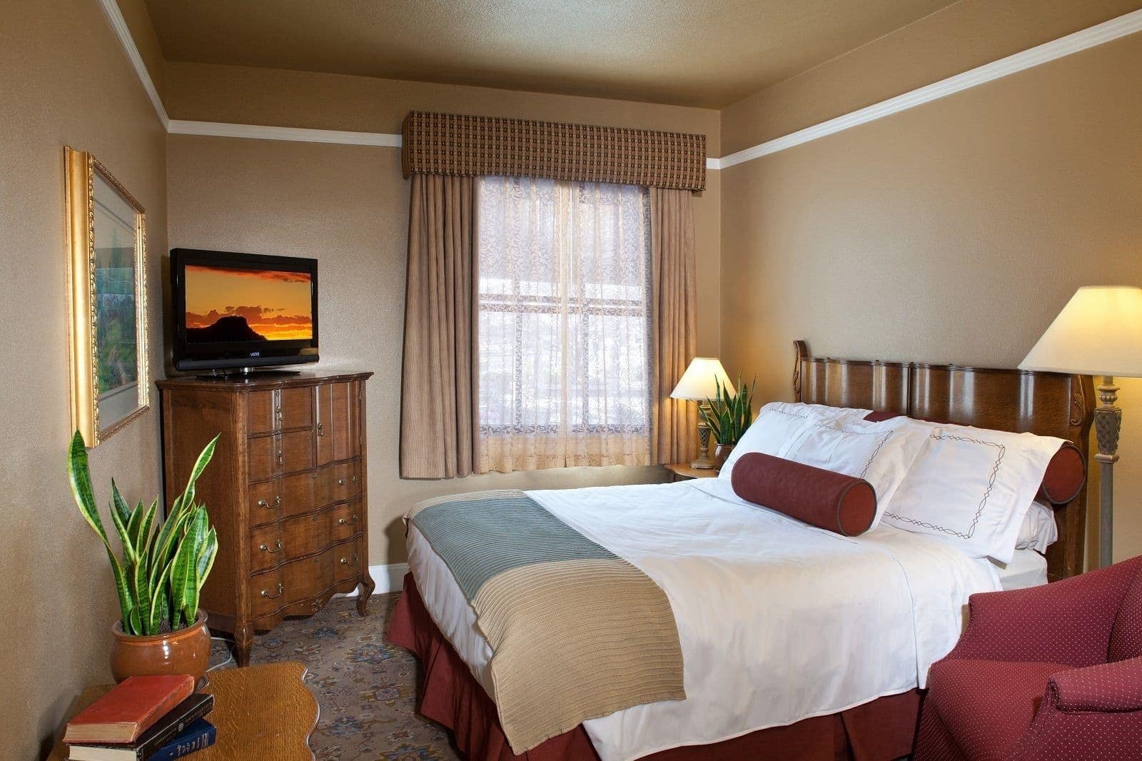 Hassayampa Inn