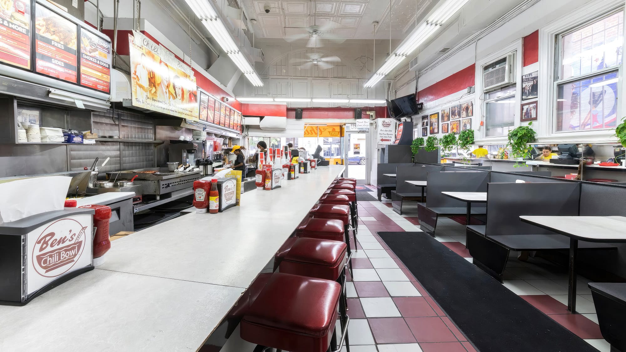 Ben’s Chili Bowl interior