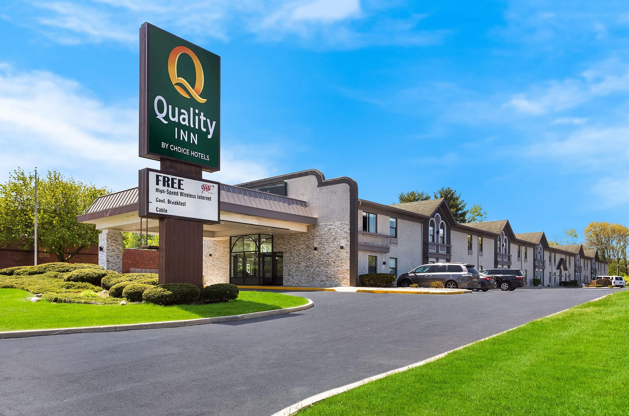 Building view of Quality Inn South Bend near Notre Dame