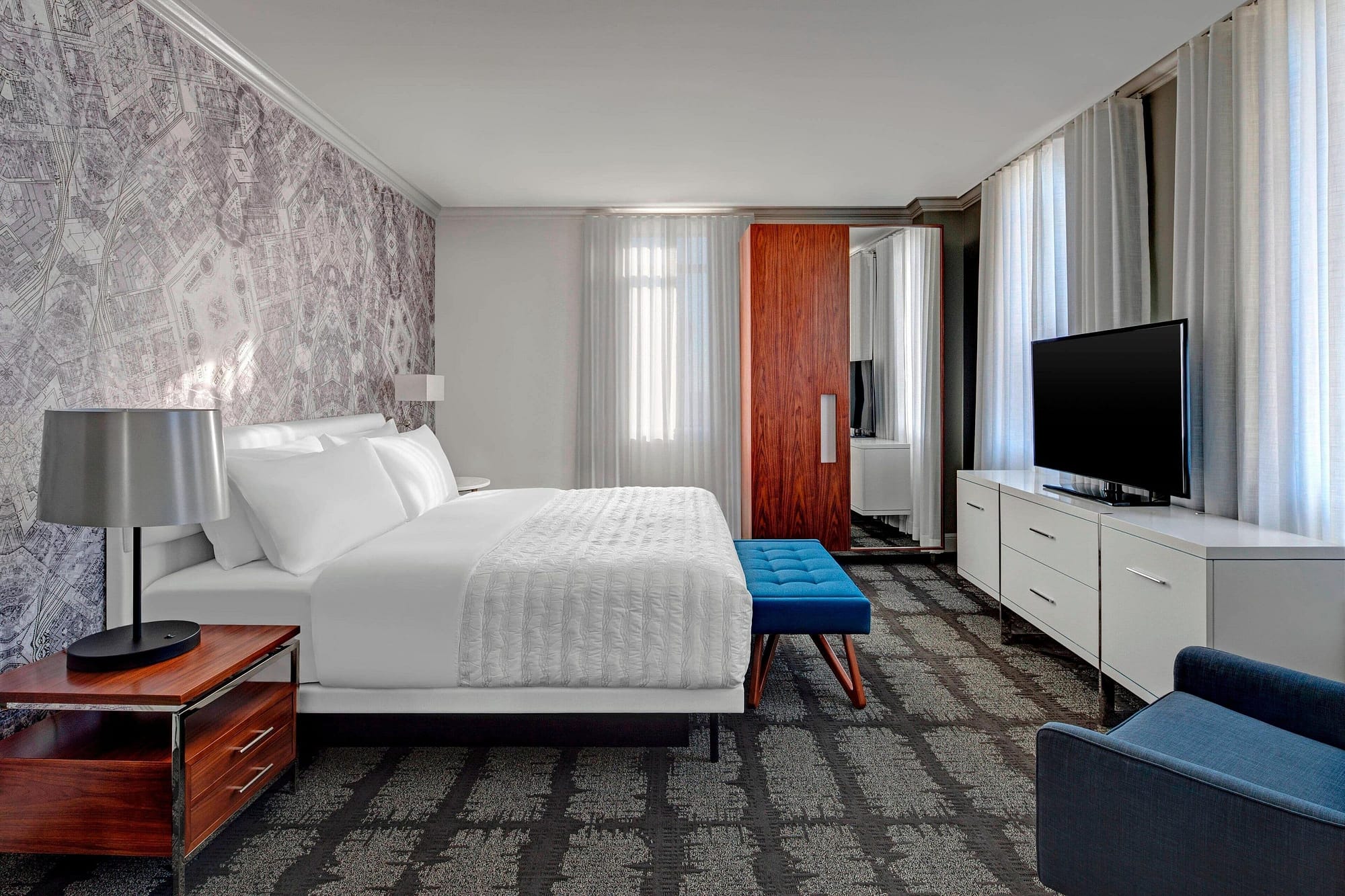 Bedroom view of Le Méridien Indianapolis