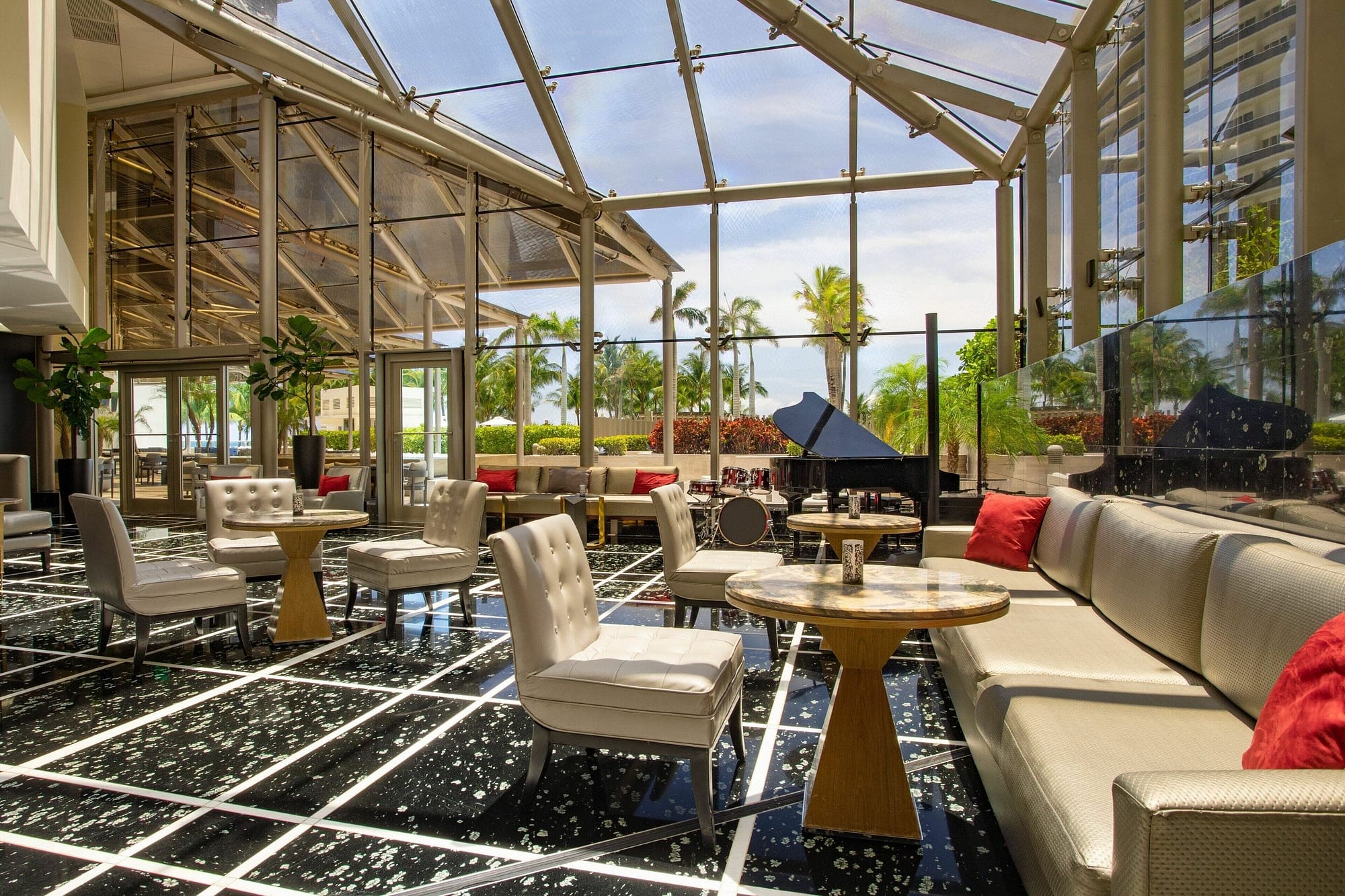Restaurant view of The St. Regis Bal Harbour Resort