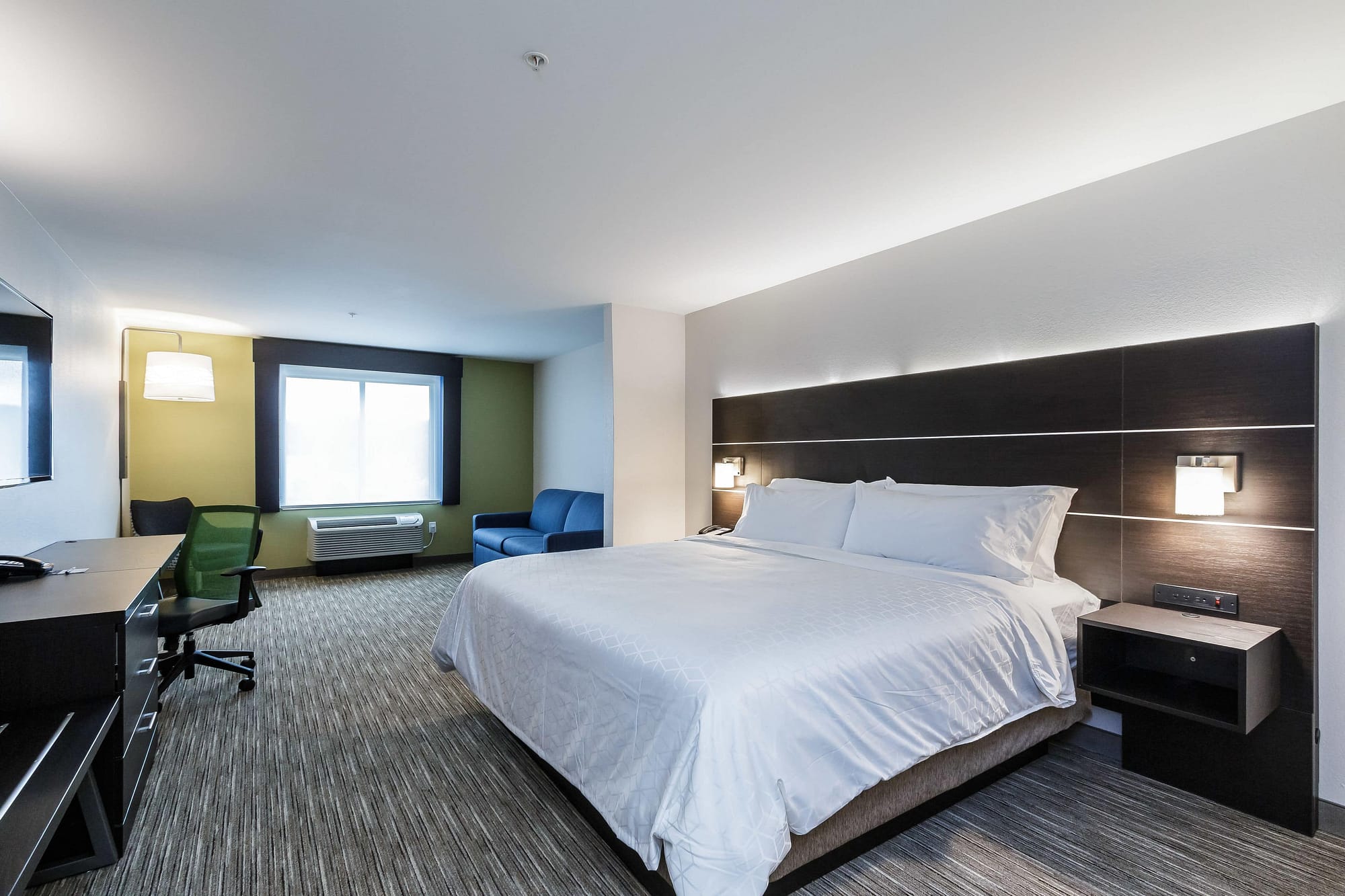 Bedroom view of Holiday Inn Express & Suites South Bend - Casino, an IHG Hotel