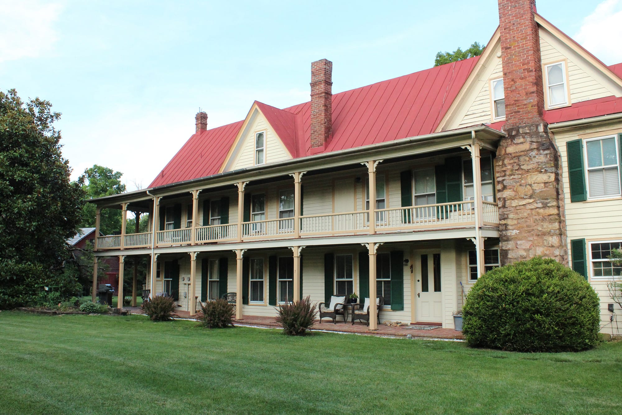 The Hummingbird Inn