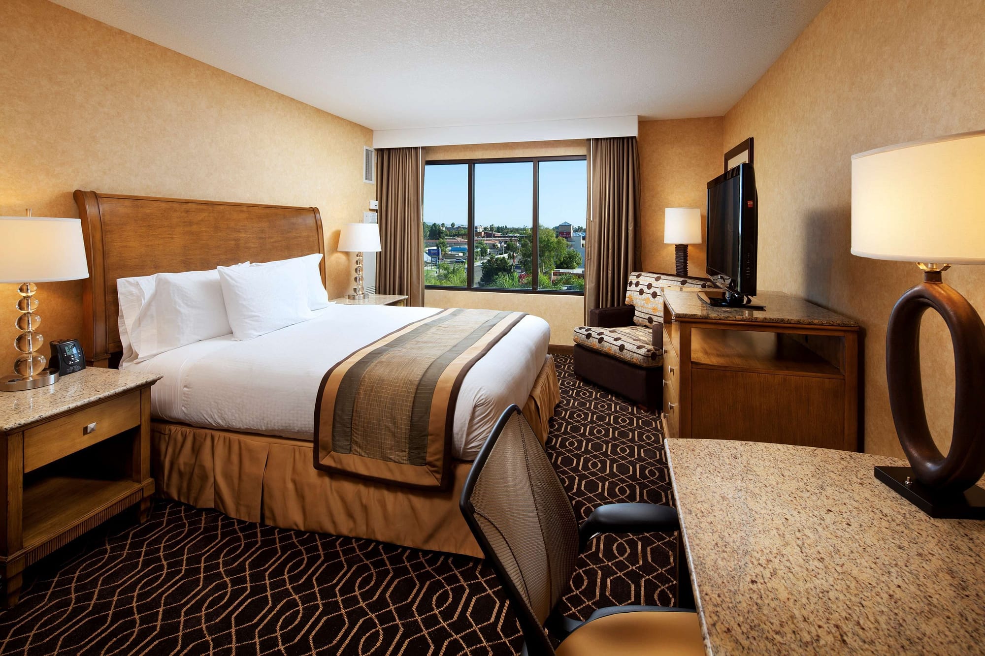 DoubleTree Suites by Hilton Hotel Anaheim Resort - Convention Center