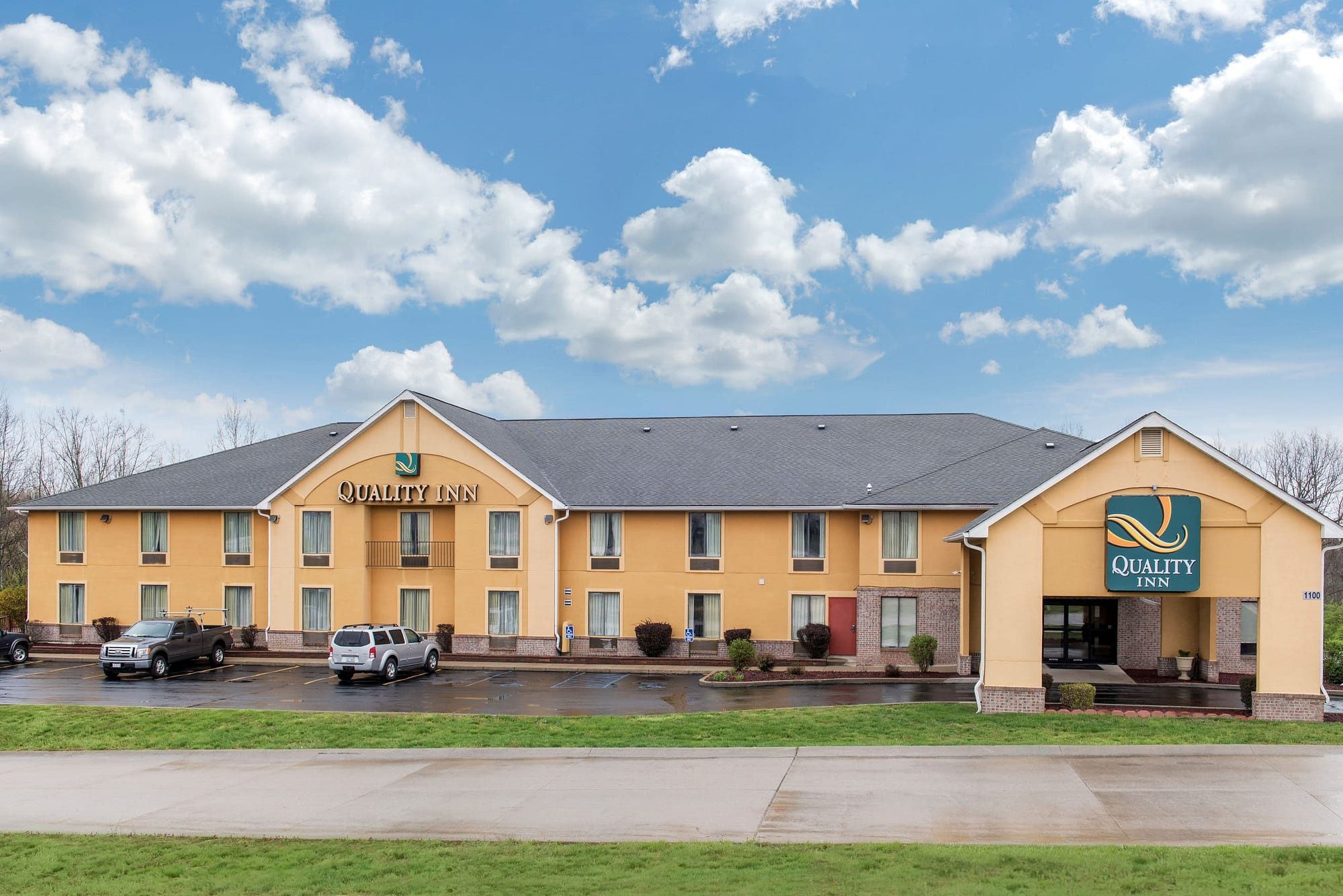 Building view of Quality Inn Bloomington Near University