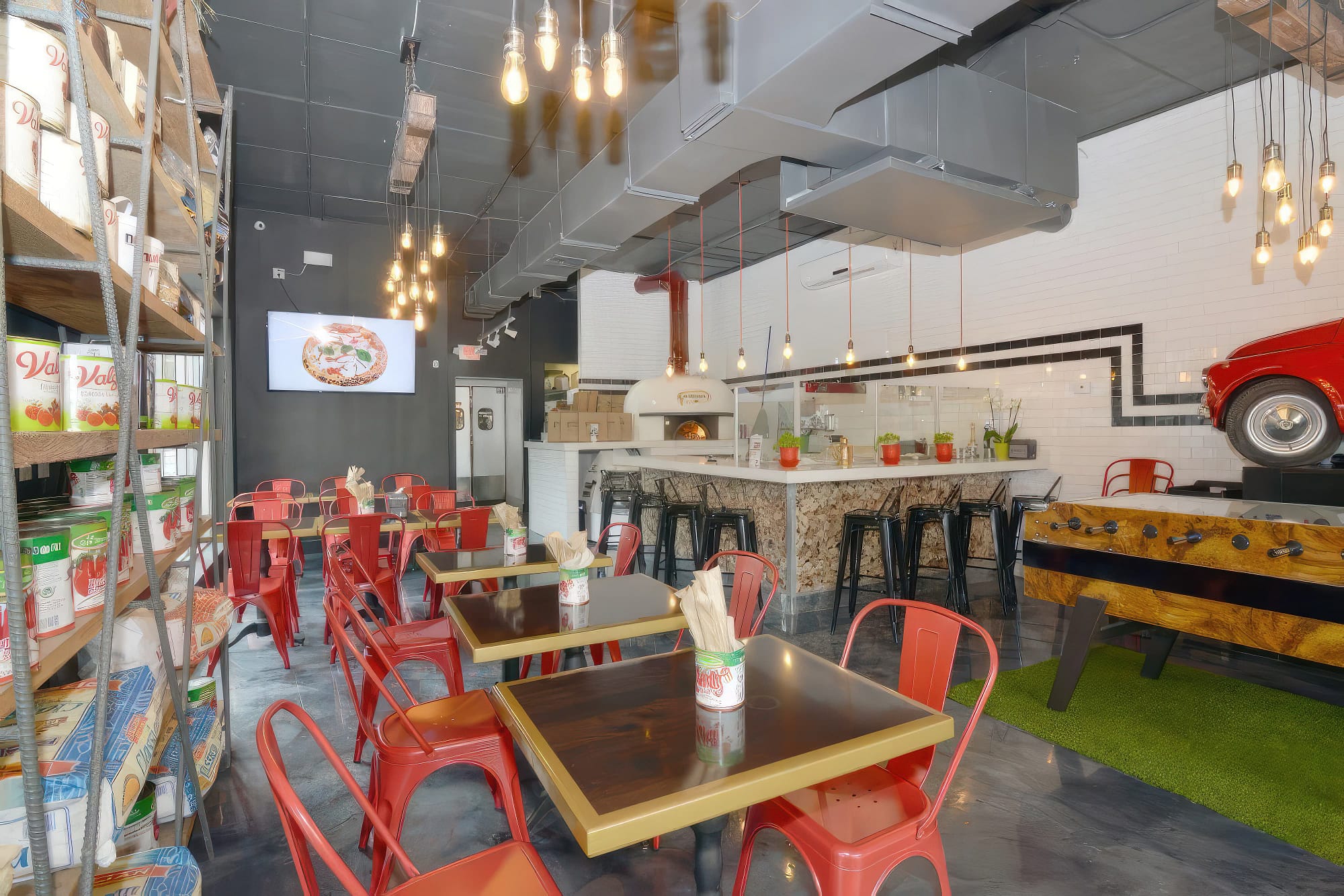Pummarola Midtown interior