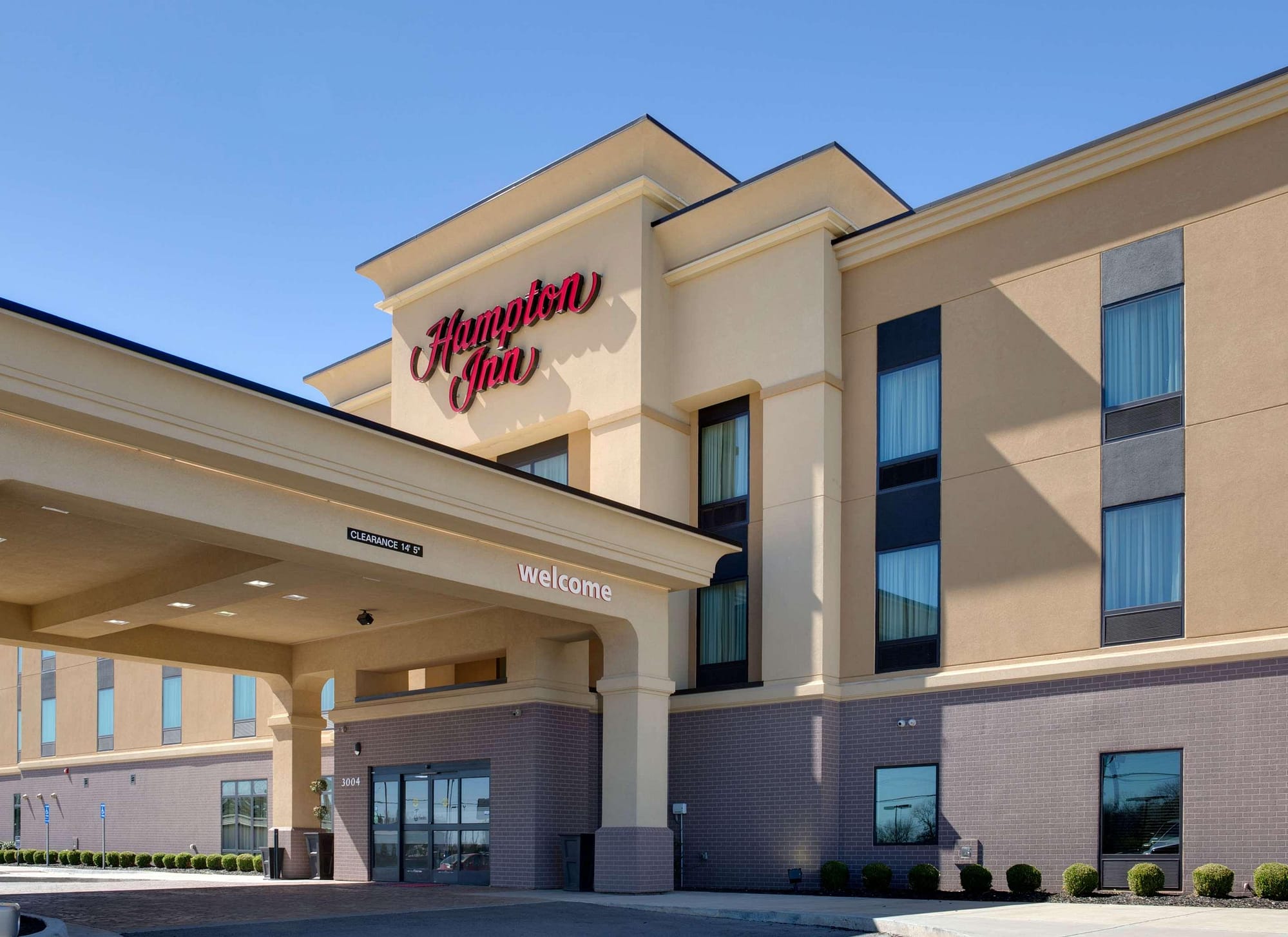 Building view of Hampton Inn Chickasha