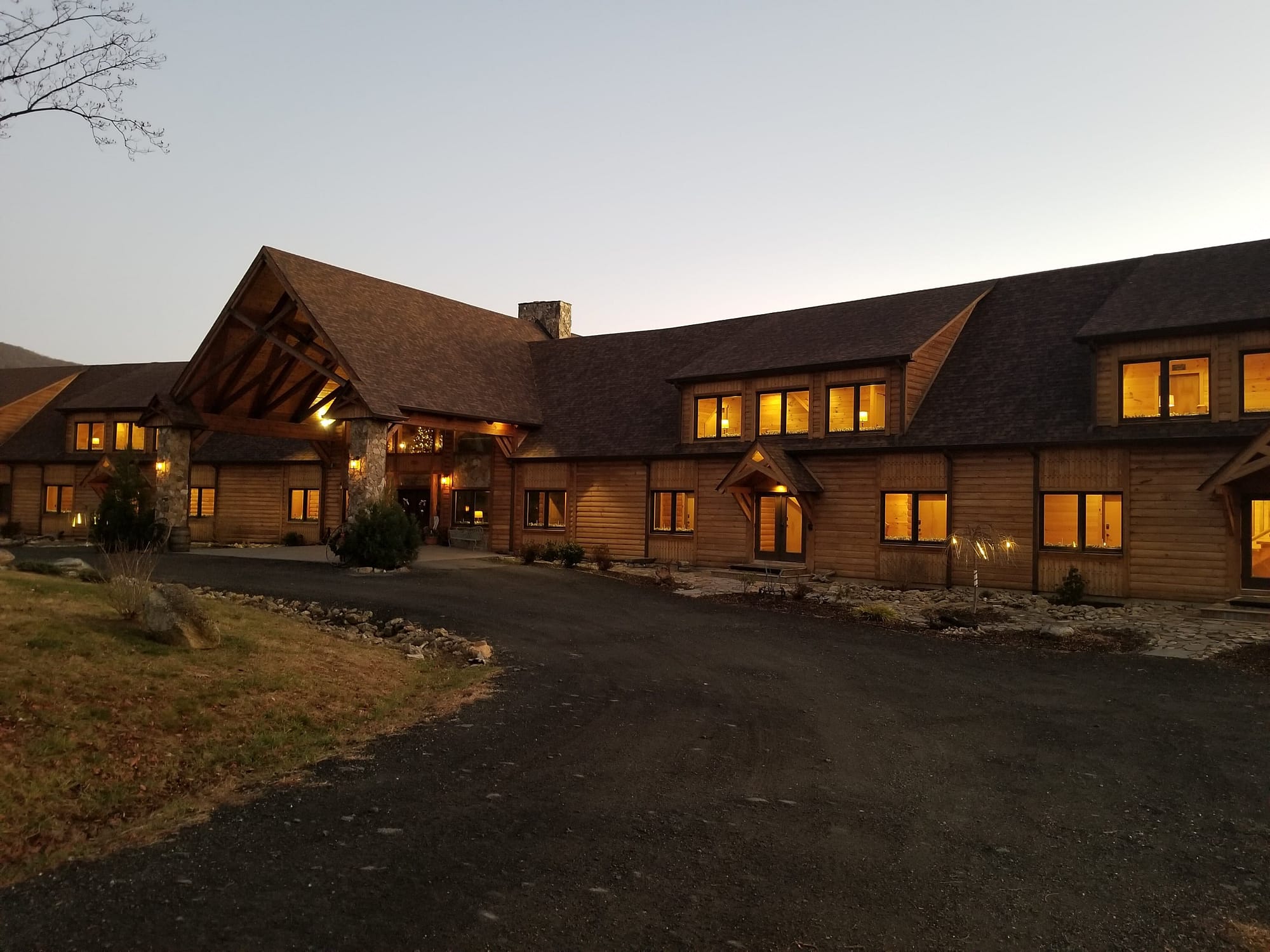 Lydia Mountain Lodge and Log Cabins
