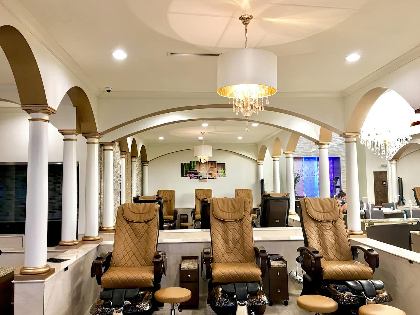 Nail Bar & Spa interior