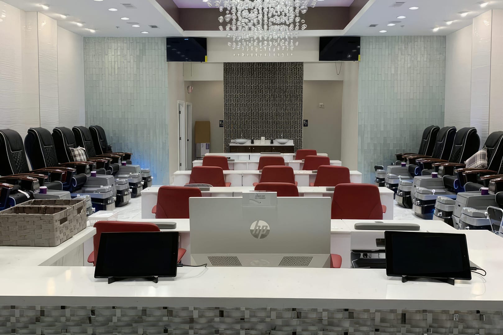 Lush Nail Bar The Battery interior