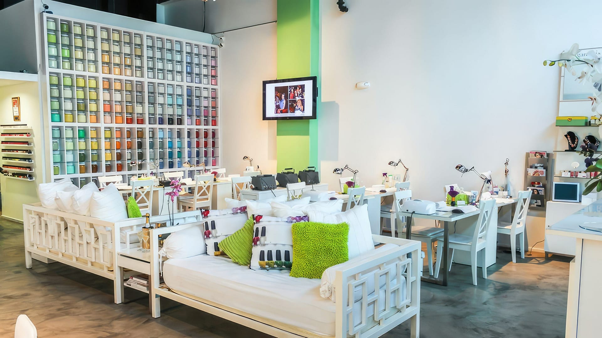 ALIBI Nail + Beauty Bar interior