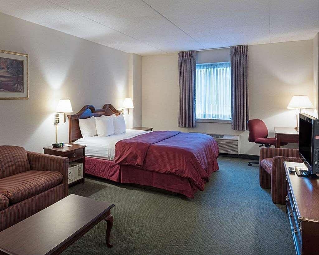 Bedroom view of Clarion Hotel & Conference Center