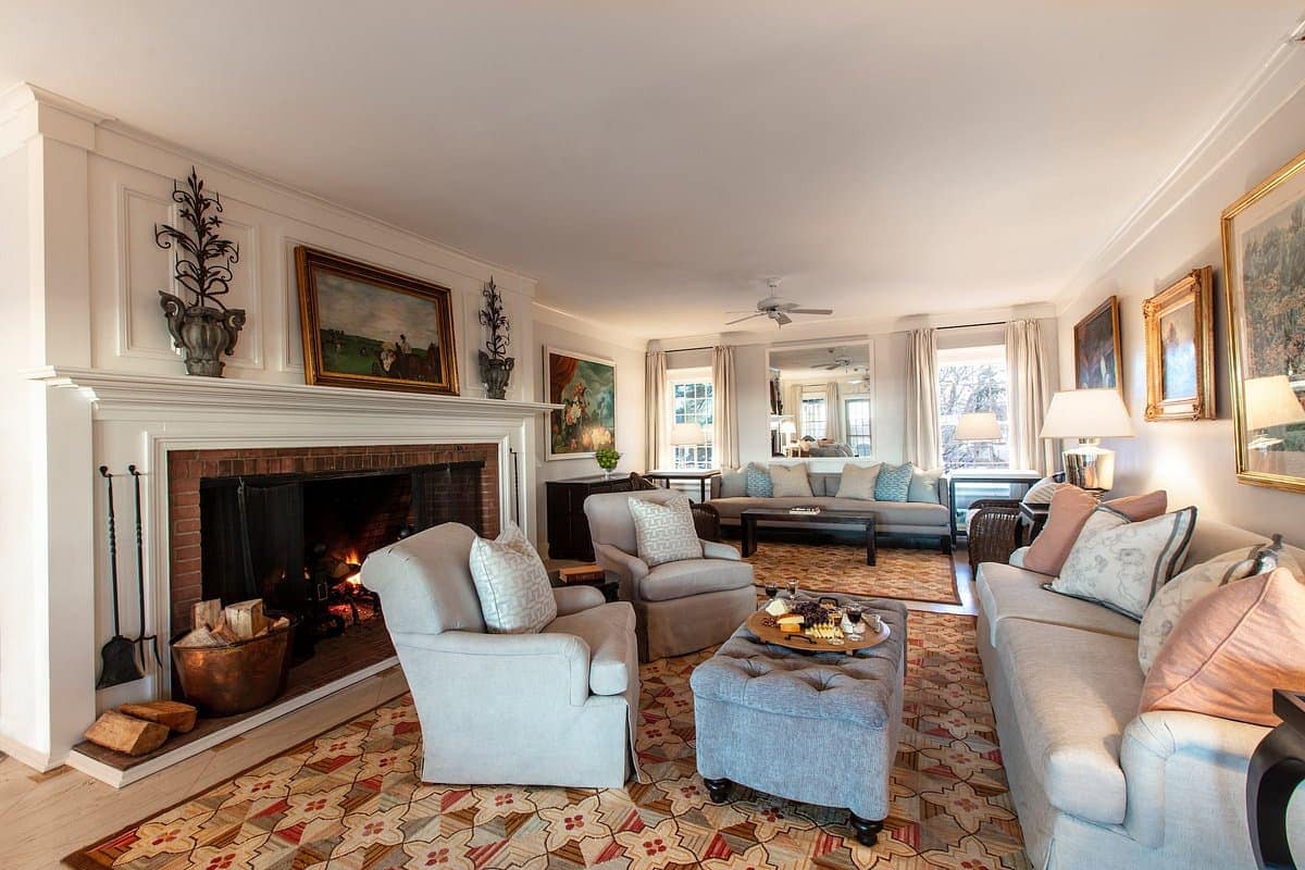Living room view of The Wauwinet