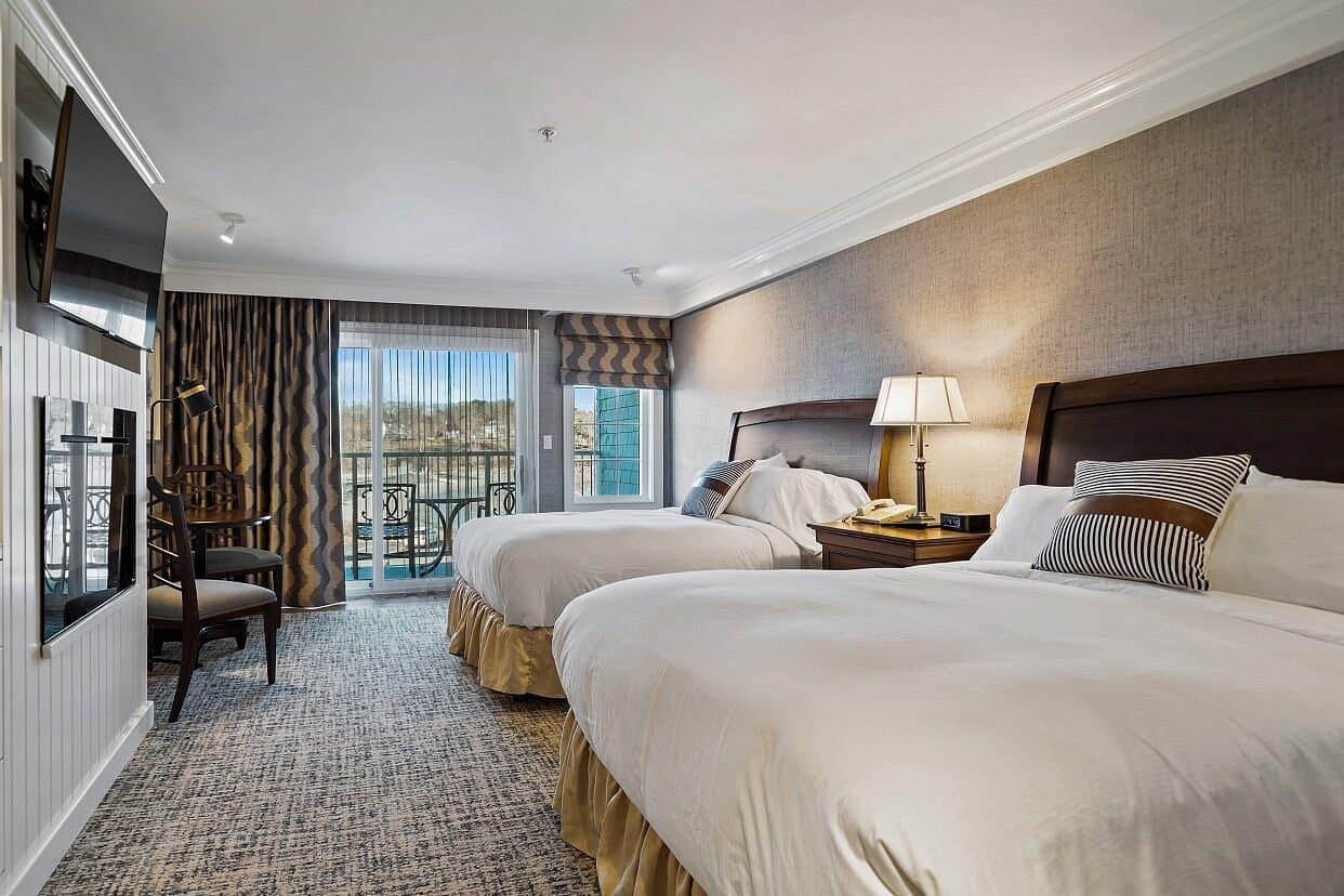 Bedroom view of Stage Neck Inn