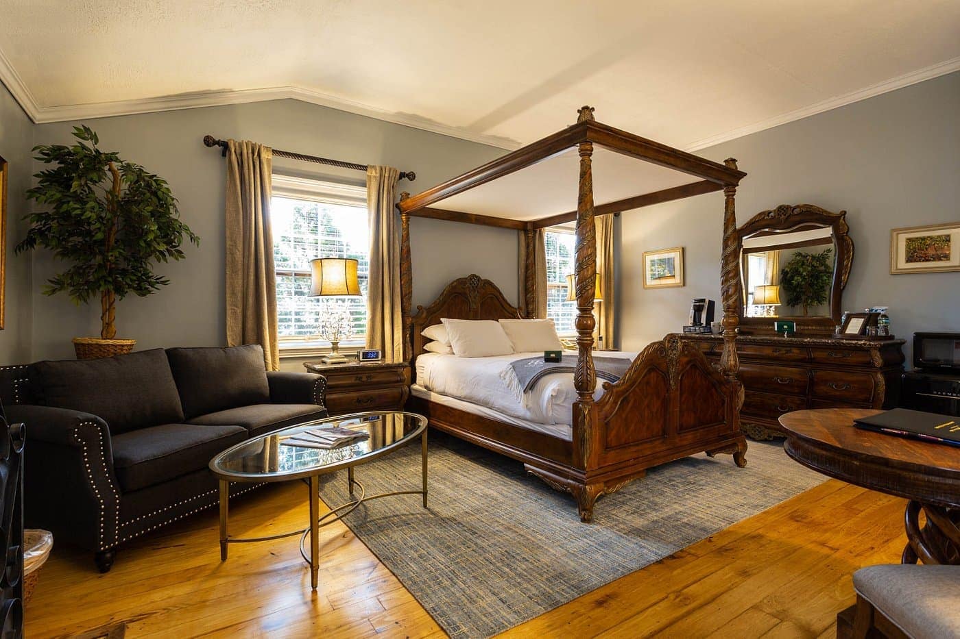 Bedroom view of Balance Rock Inn