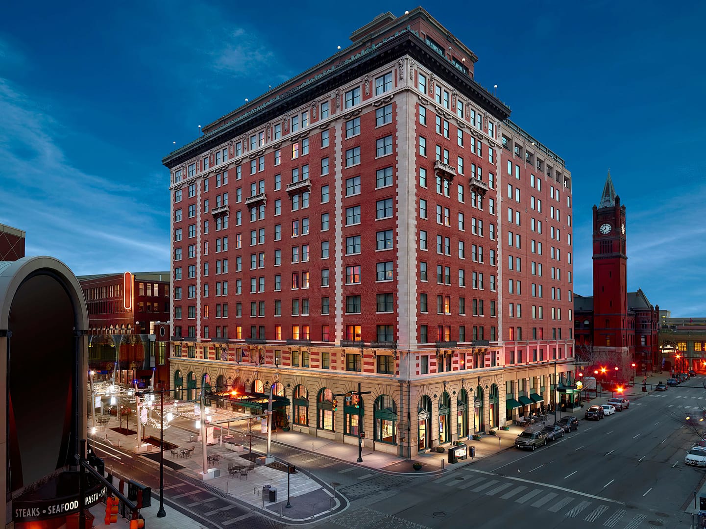 Building view of Omni Severin Hotel