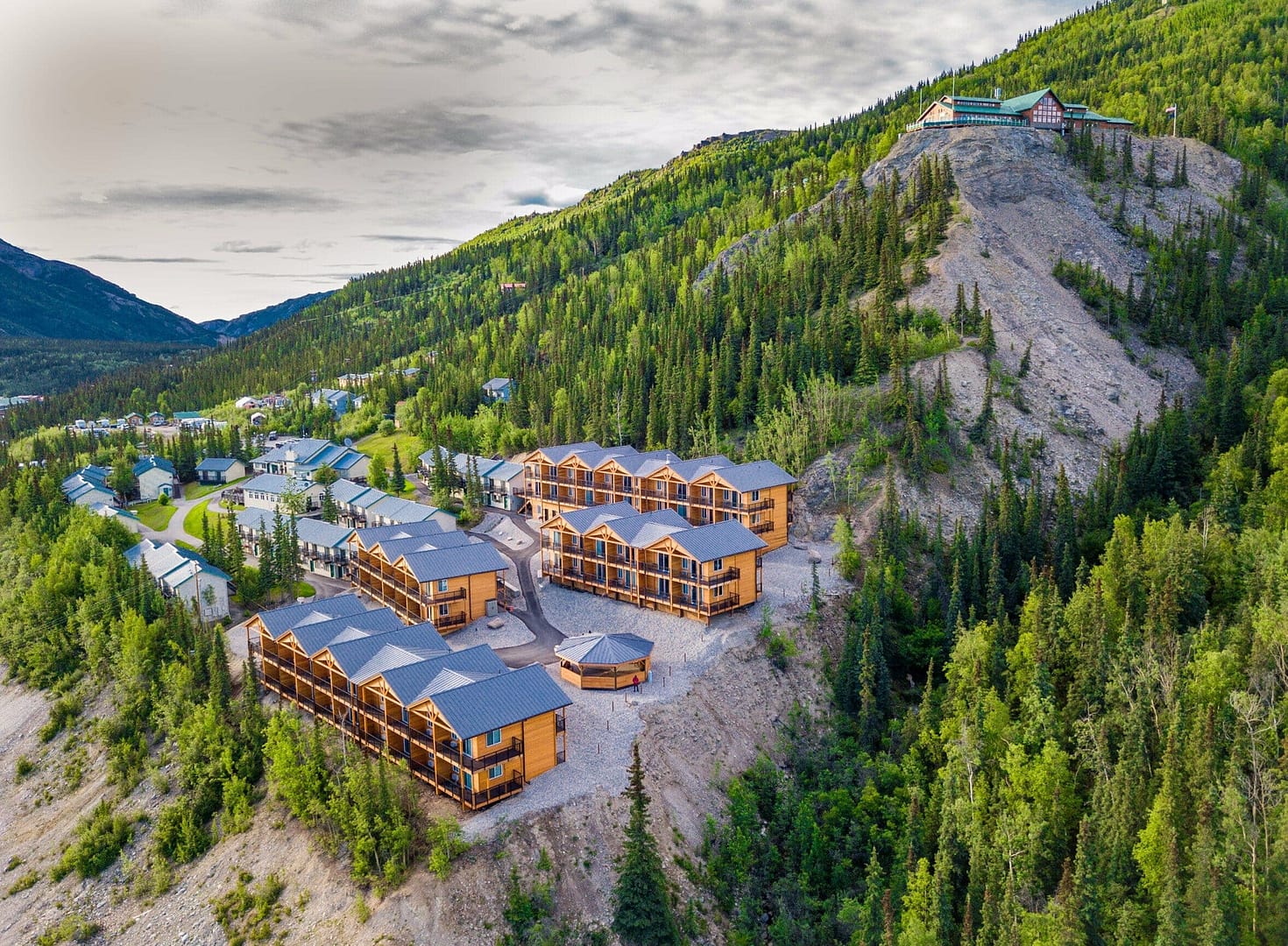 Outside view of Grande Denali Lodge