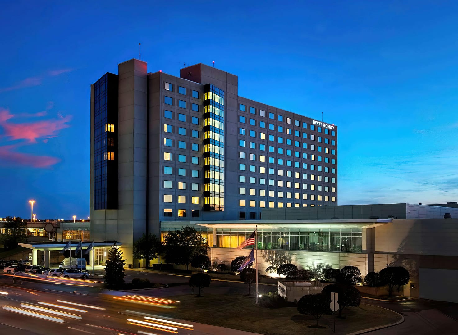 Building view of Hyatt Regency Pittsburgh International Airport