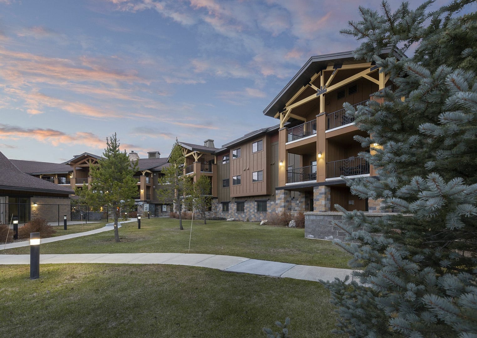 Building view of WorldMark West Yellowstone