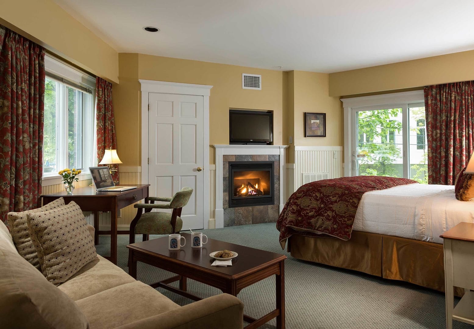 Bedroom view of Lord Camden Inn