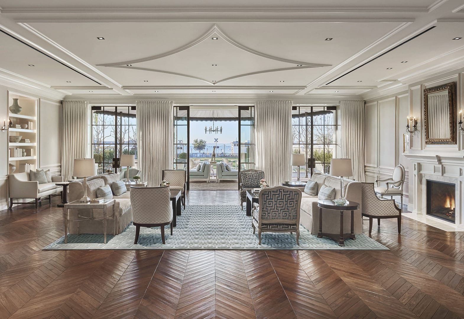 Lounge view of Rosewood Miramar Beach