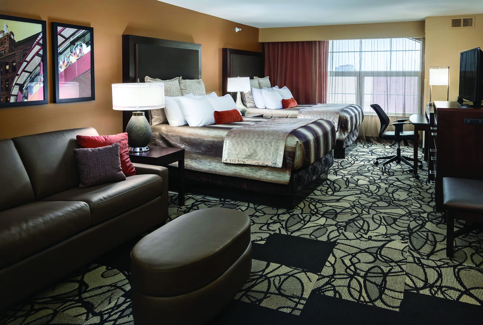 Bedroom view of Clubhouse Hotel & Suites Fargo