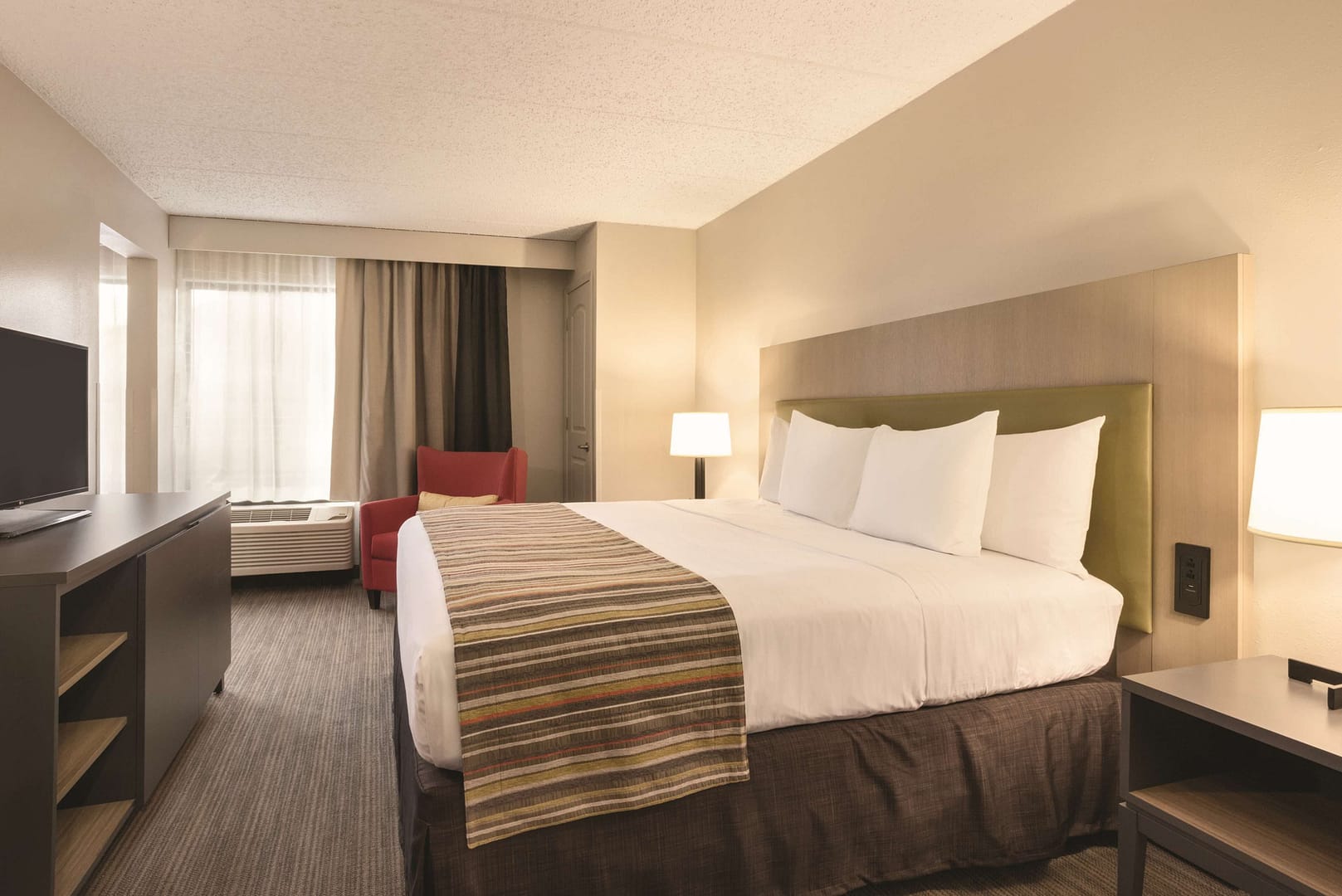 Bedroom view of Country Inn and Suites by Radisson La Crosse, WI