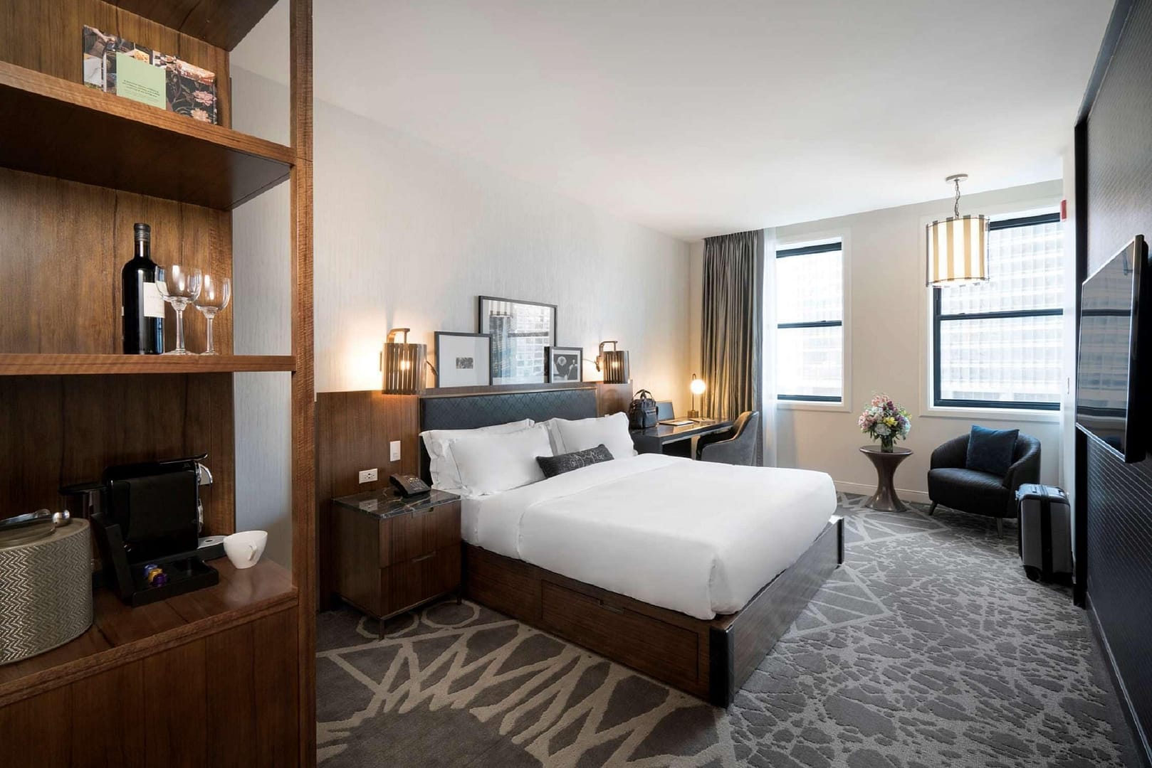 Bedroom view of LondonHouse Chicago, Curio Collection by Hilton