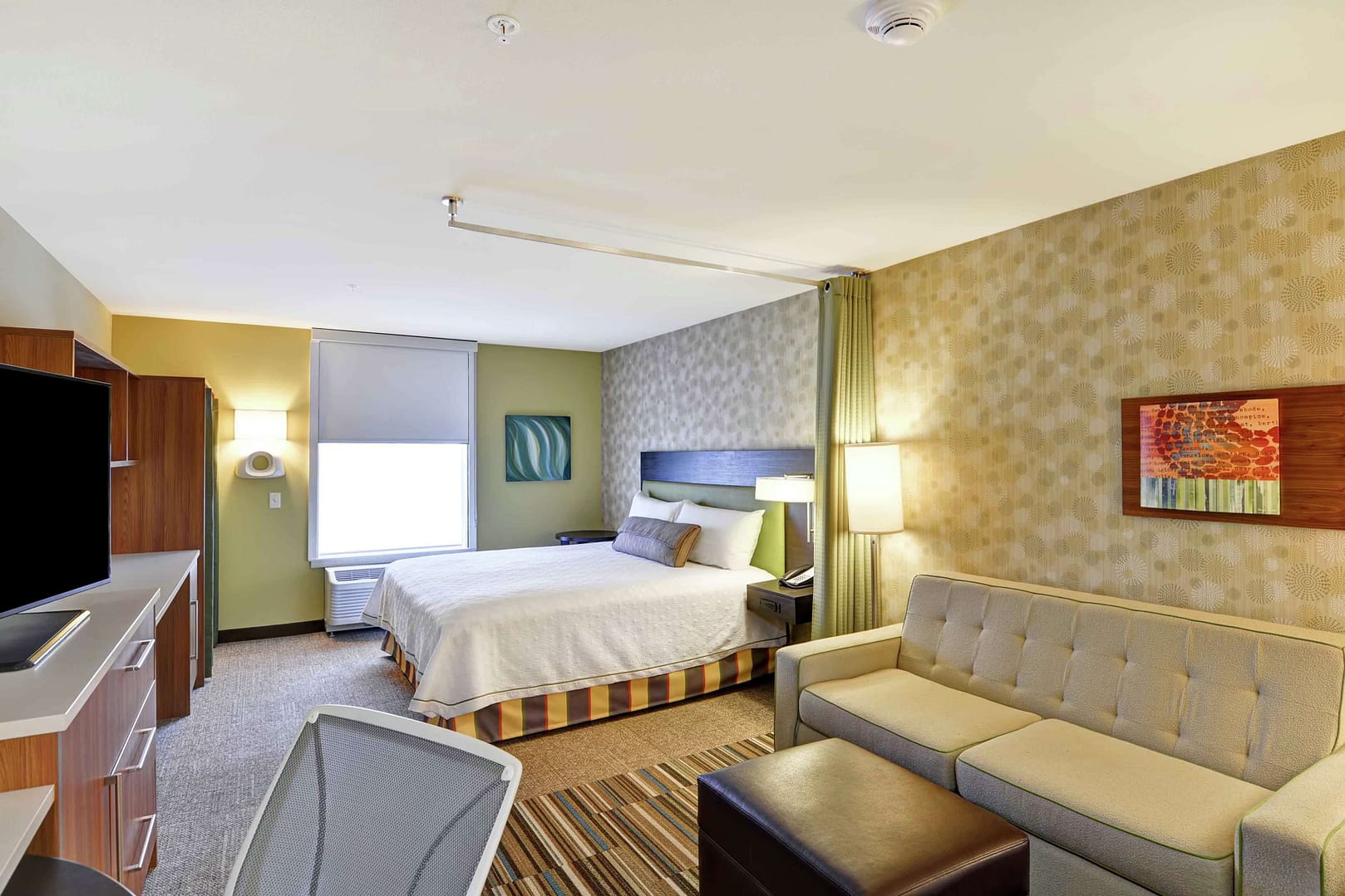 Bedroom view of Home2 Suites by Hilton Idaho Falls