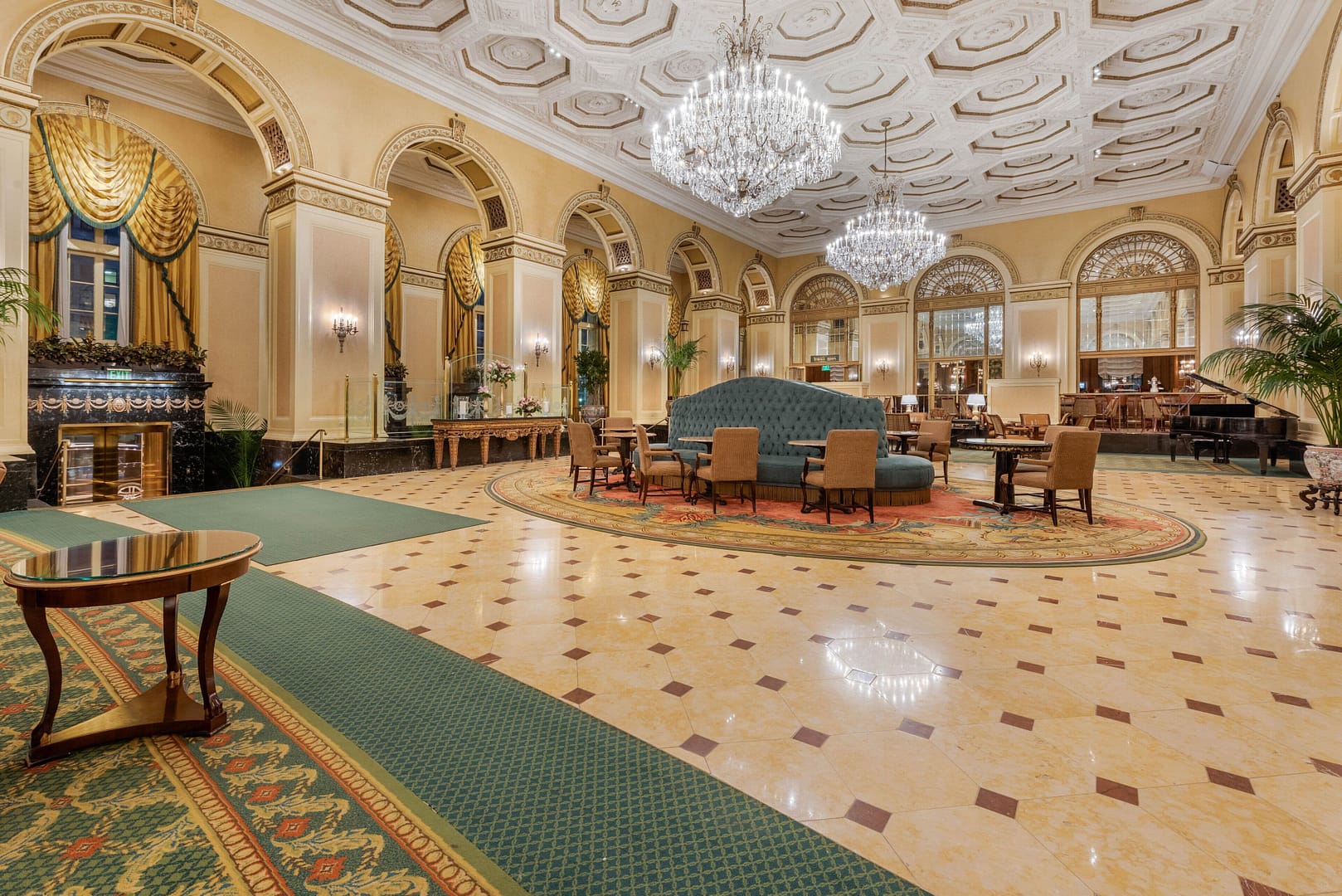 Lobby view of Omni William Penn Hotel