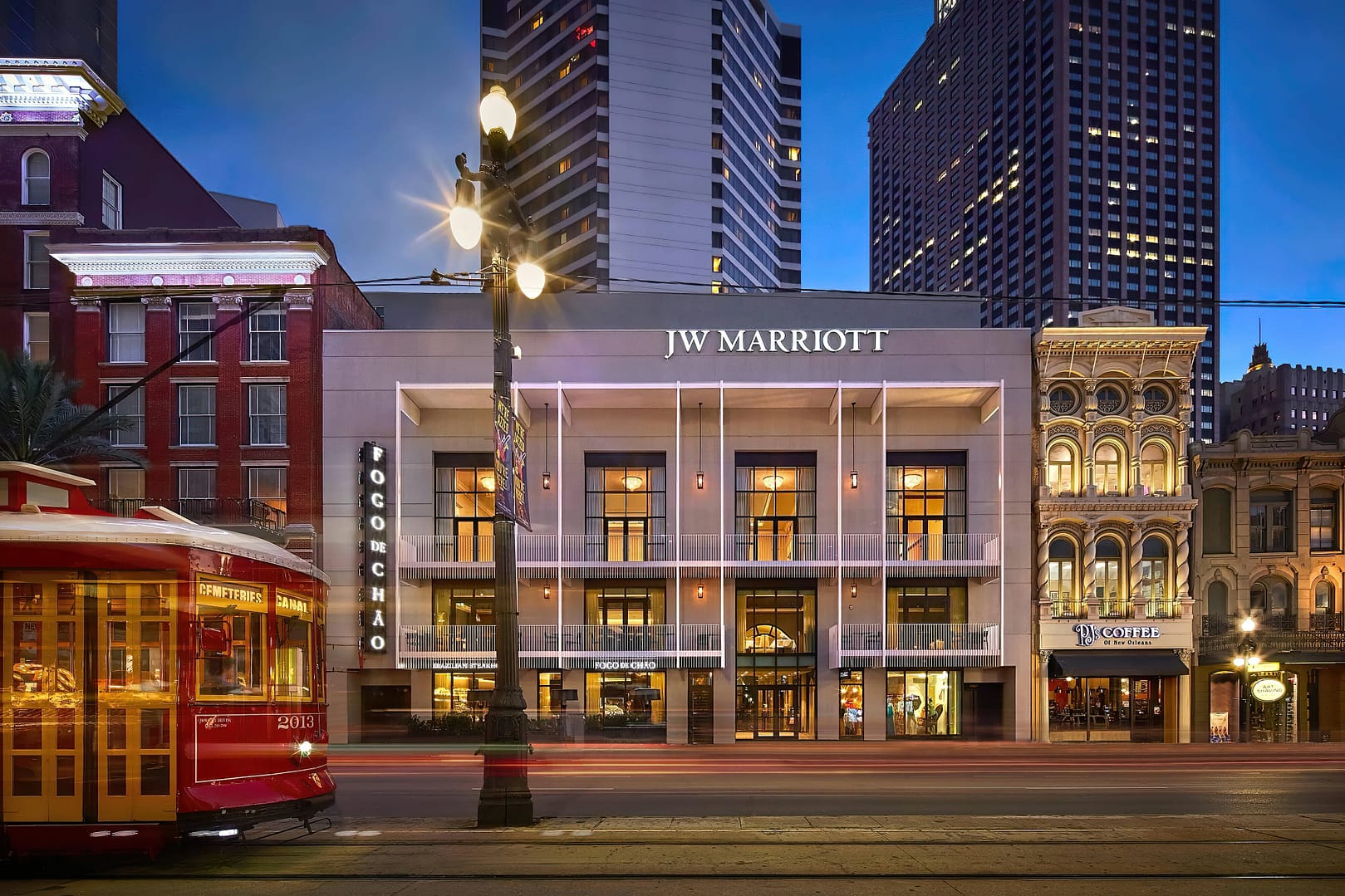 Building view of JW Marriott New Orleans