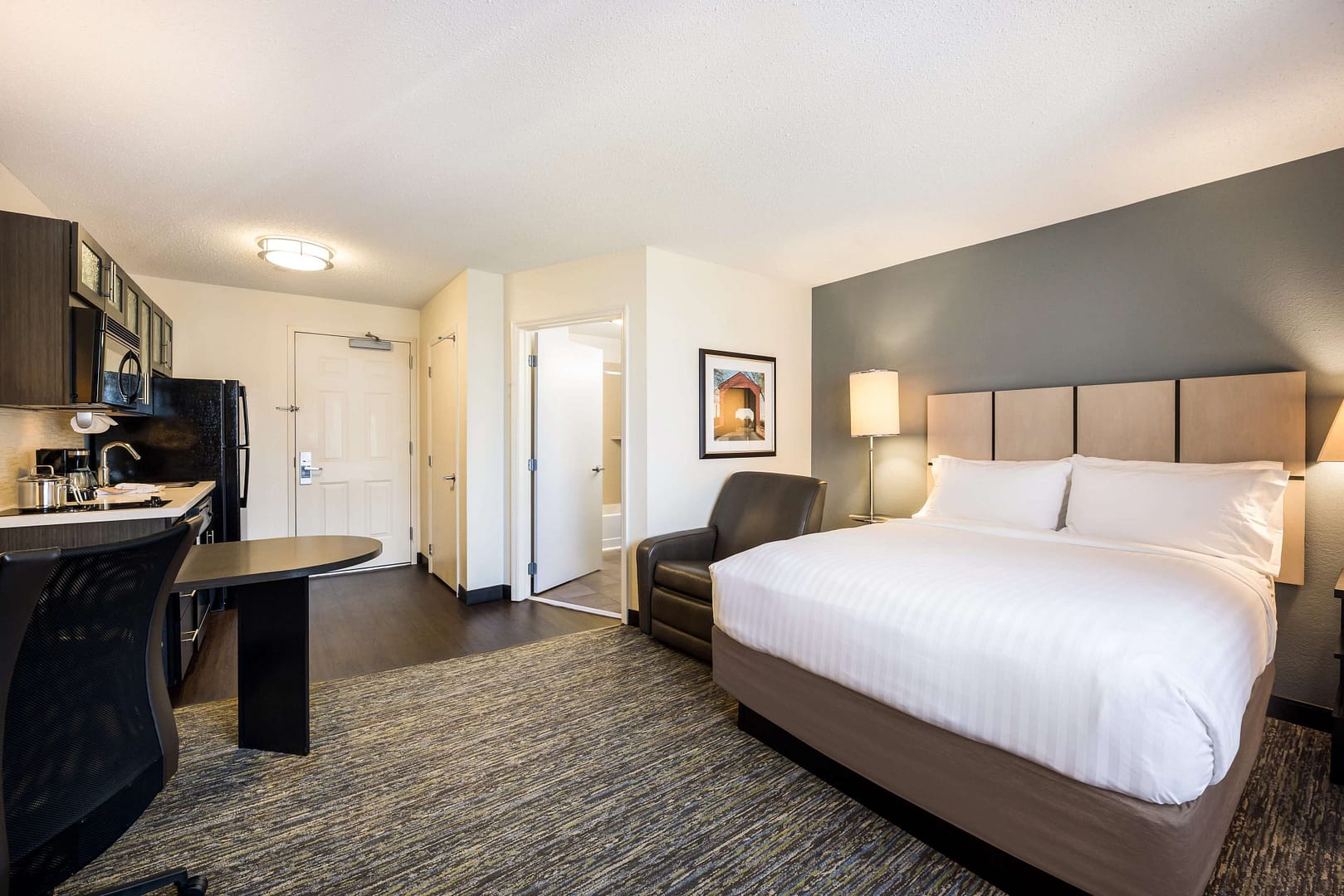 Bedroom view of Sonesta Simply Suites Huntsville Research Park