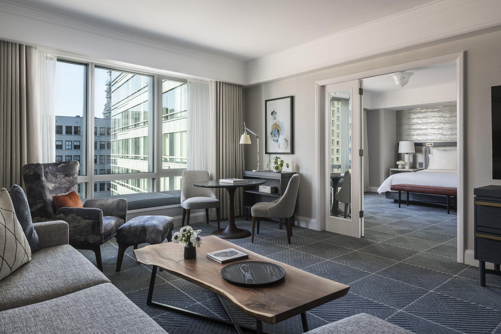 Living room view of Four Seasons Hotel San Francisco