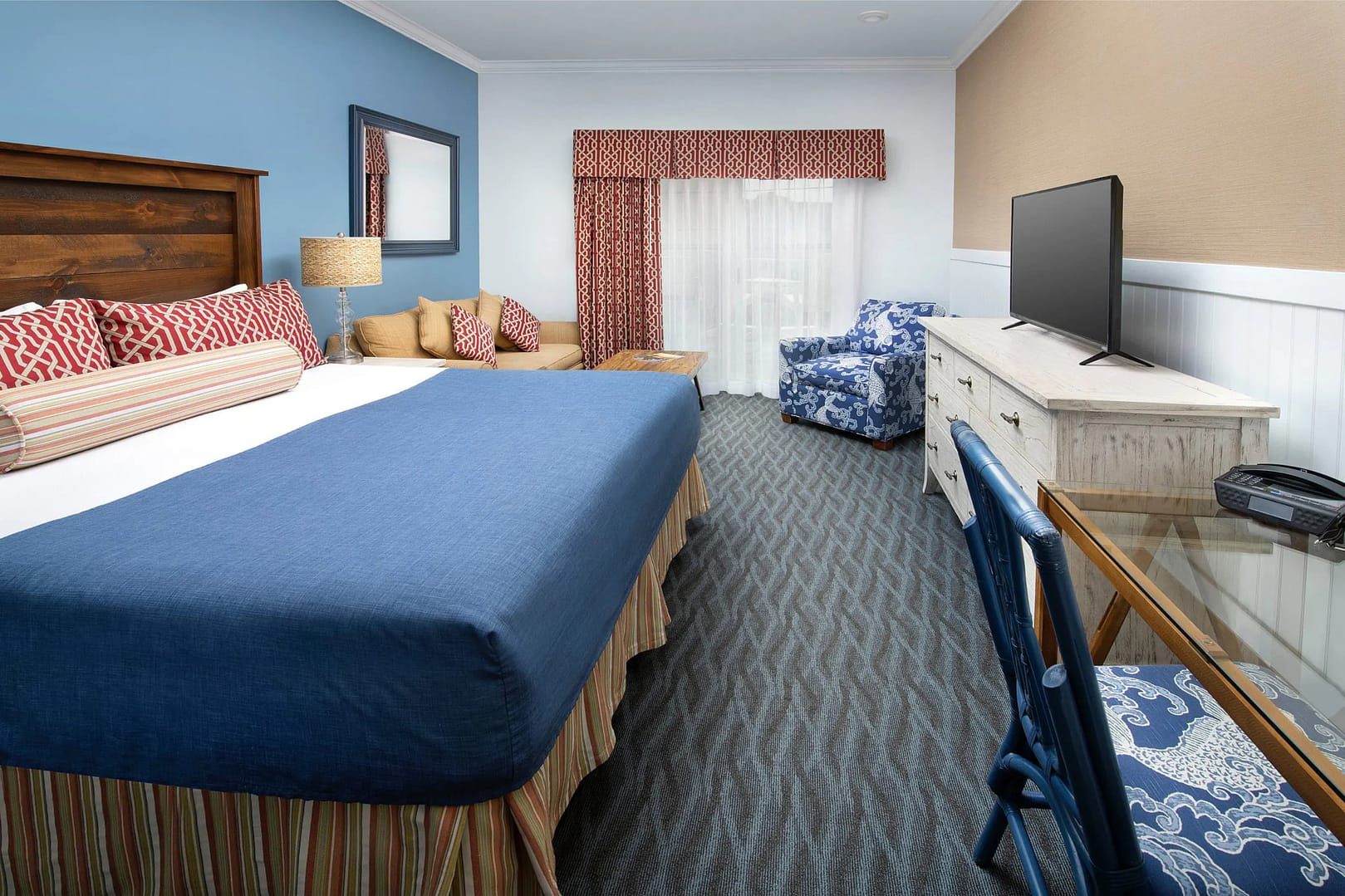 Bedroom view of Avenue Inn & Spa