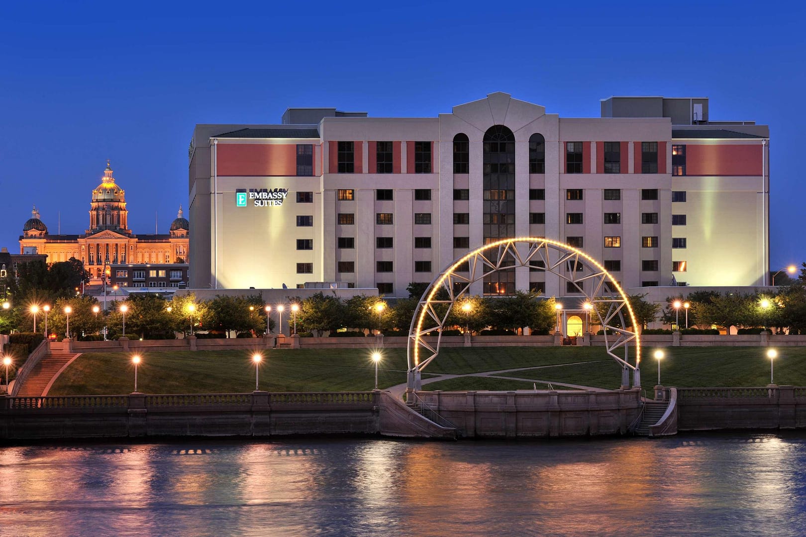Building view of Embassy Suites Hotel Des Moines Downtown