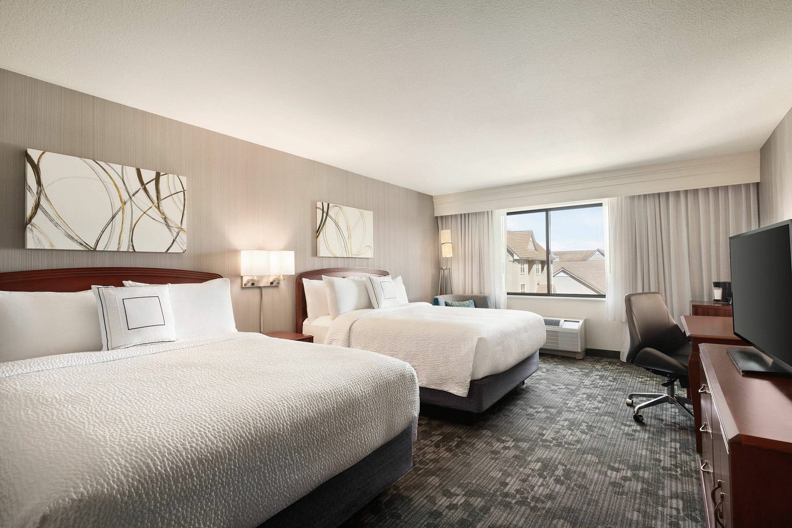Bedroom view of Courtyard by Marriott Salina