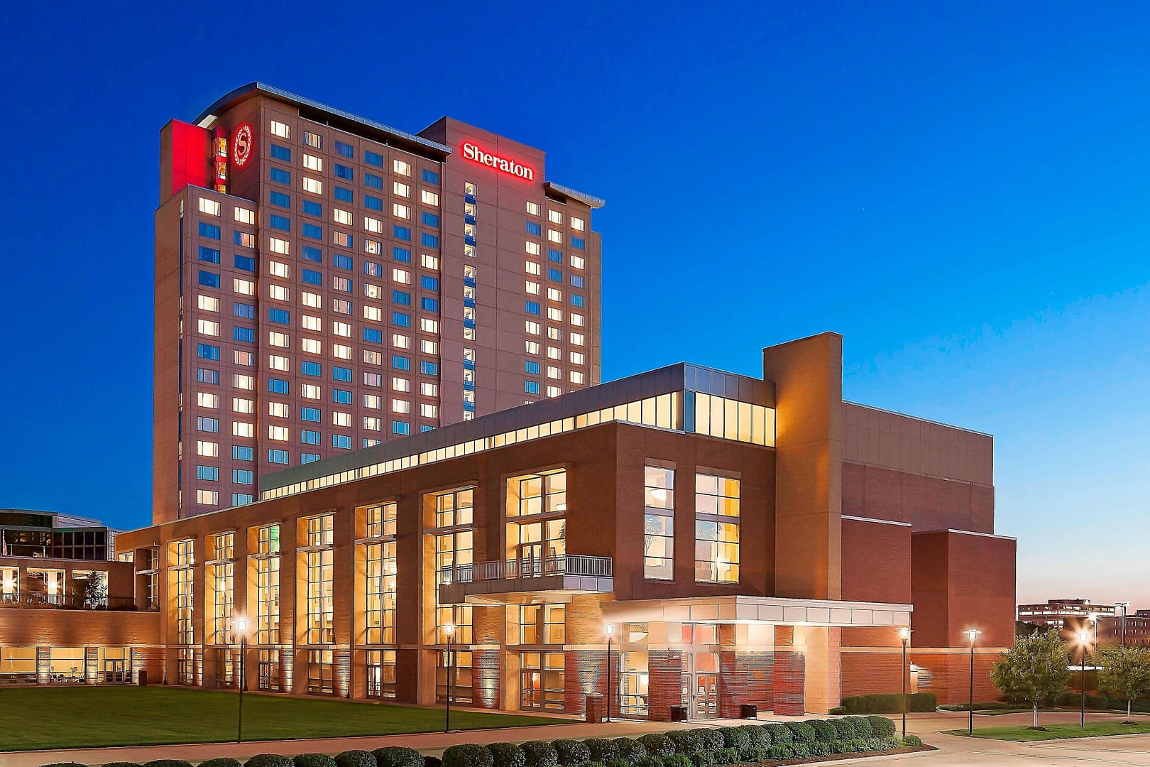 Building view of Sheraton Overland Park Hotel at the Convention Center