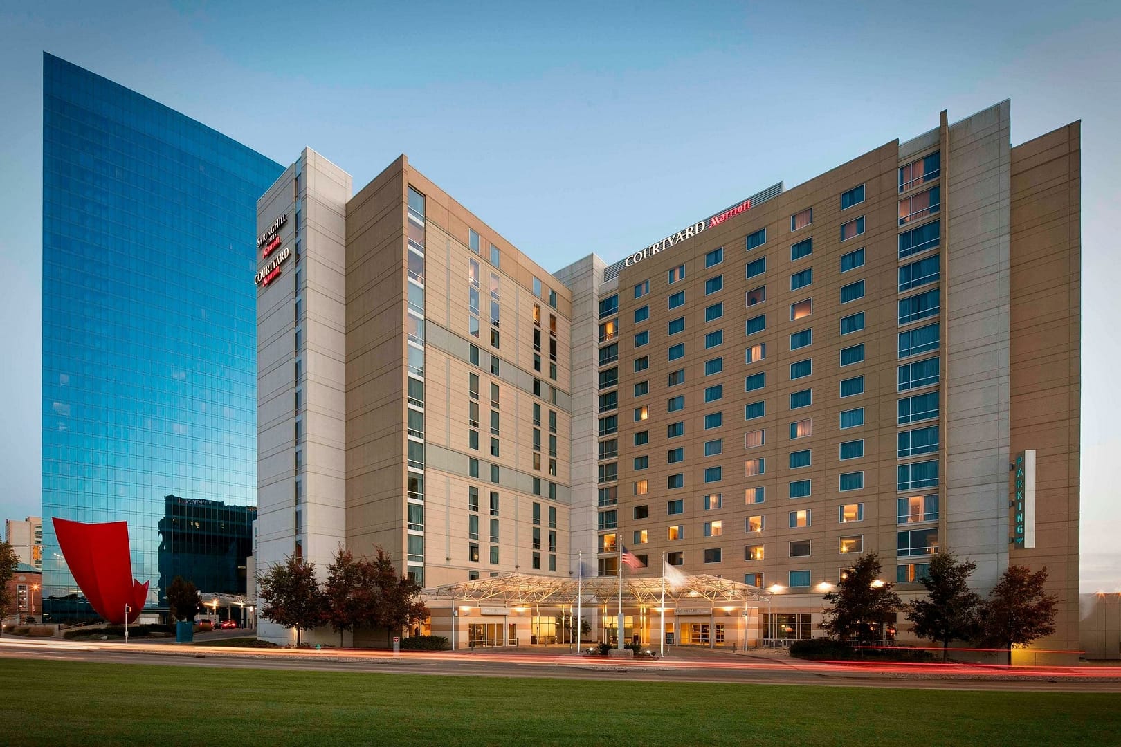 Building view of Courtyard by Marriott Indianapolis Downtown