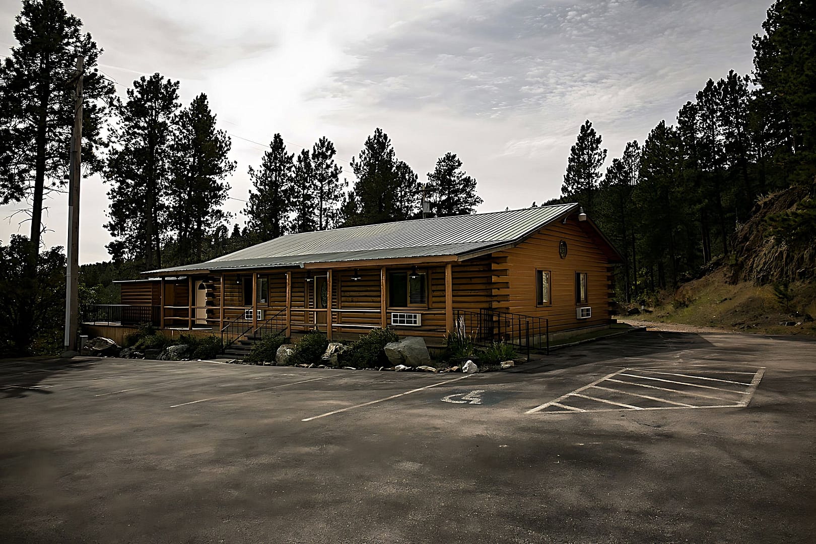 Building view of Holy Smoke Resort