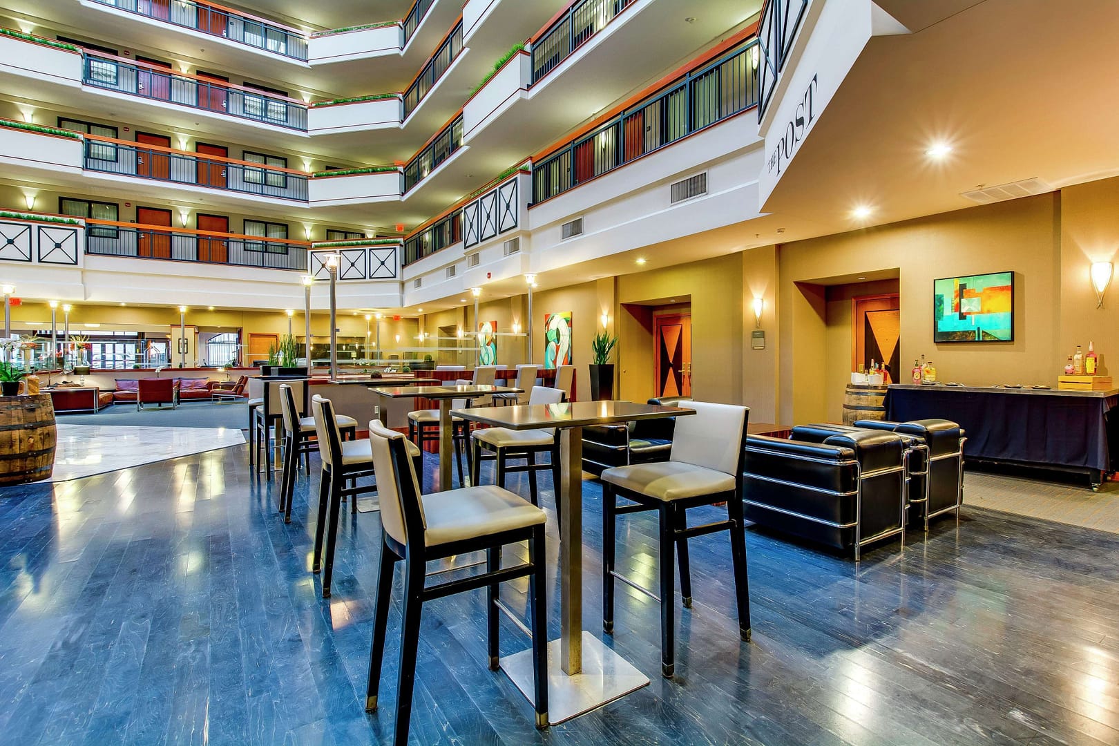Restaurant view of Embassy Suites by Hilton Louisville East