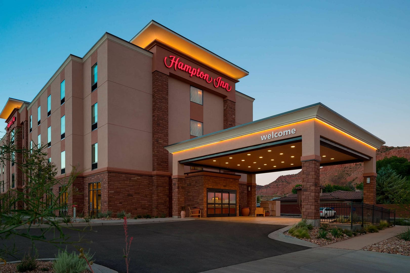 Building view of Hampton Inn Kanab