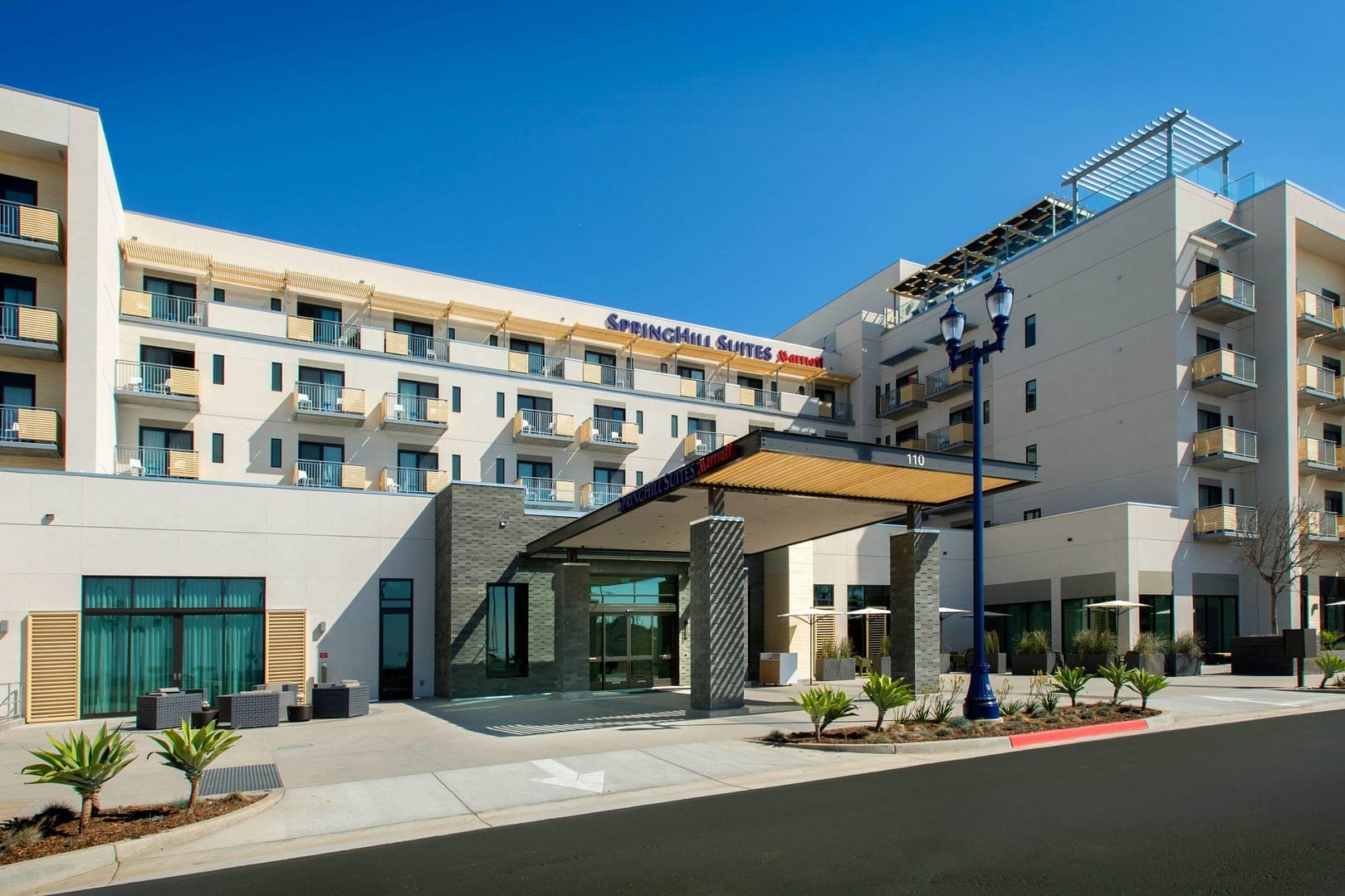 Building view of SpringHill Suites Oceanside Beach