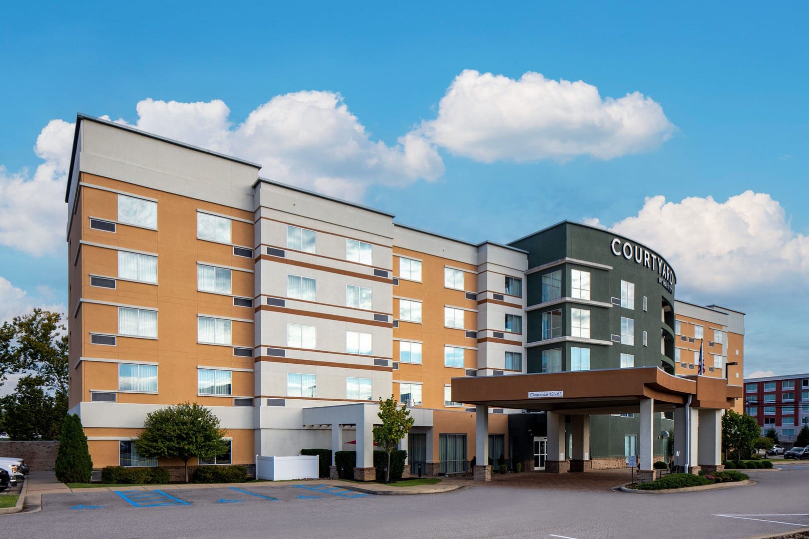 Building view of Courtyard by Marriott Charleston Downtown/Civic Center