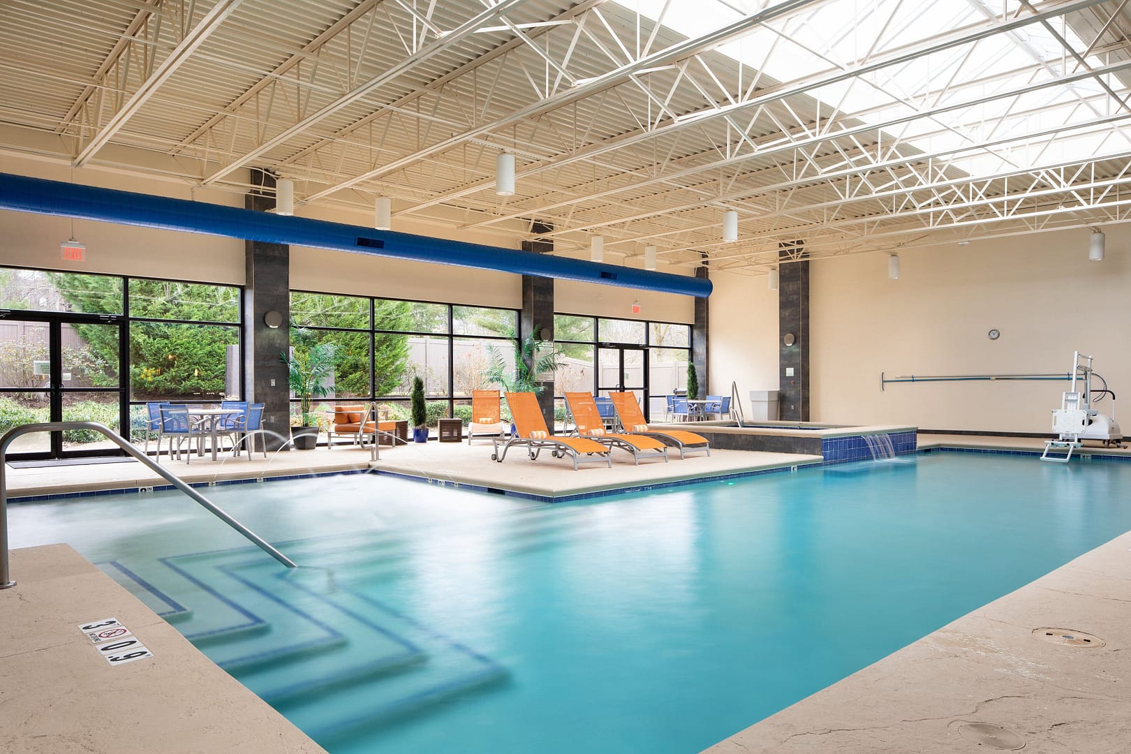 Pool view of Holiday Inn & Suites Charleston West, an IHG Hotel