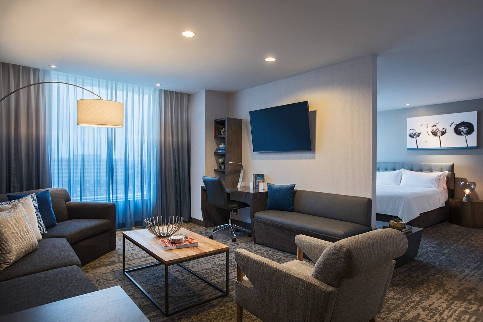 Living room view of Renaissance Schaumburg Convention Center Hotel